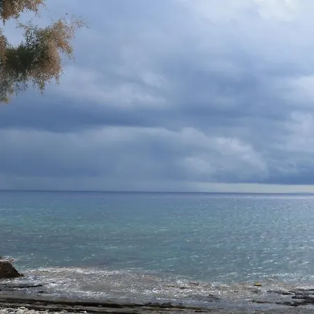 Georgoshouse Lykos Sfakia * Livaniana