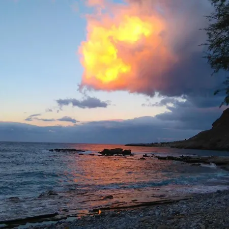 Georgoshouse Lykos Sfakia Hotell *